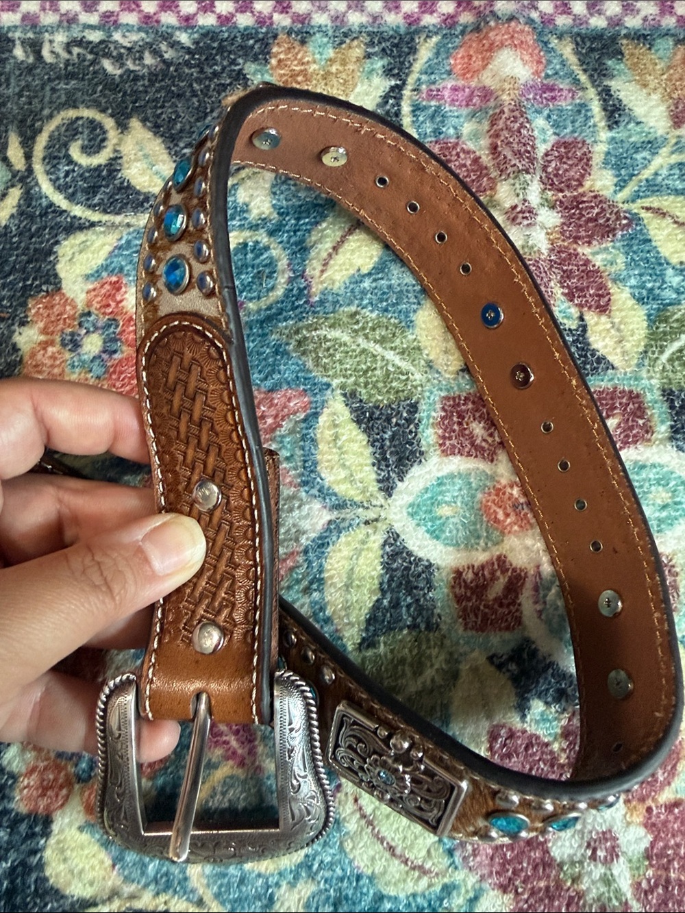 Nocona women’s embellished western leather belt size 24 made in Taiwan